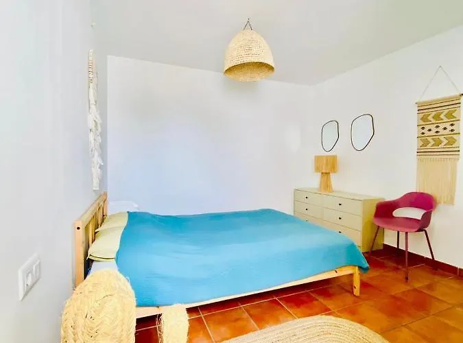 Golden Wave Surf Κοραλέχο