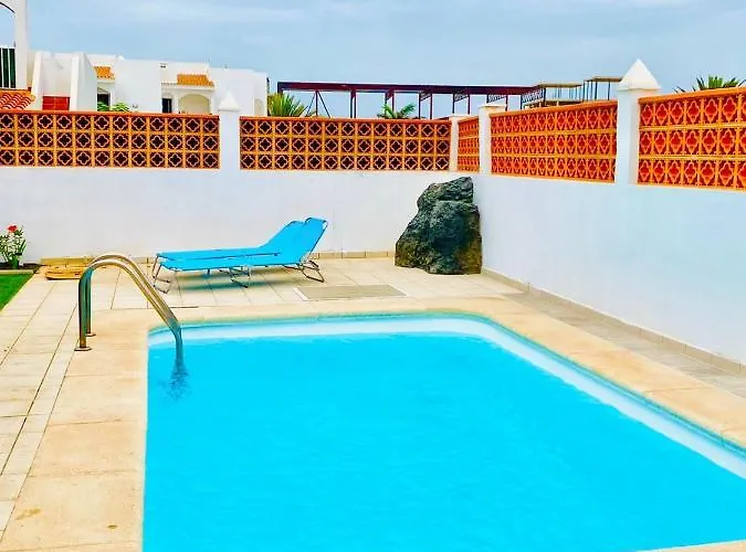 Golden Wave Surf Villa *