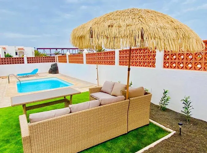 Golden Wave Surf Villa *